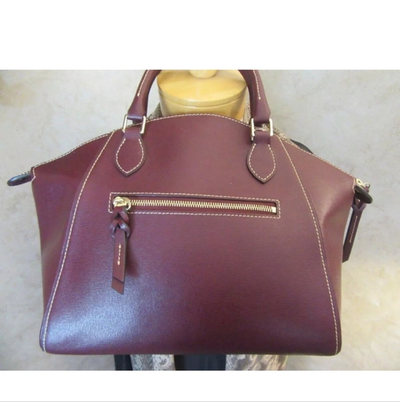 NWOT Dooney and Bourke Berry Leather Dome Satchel with Gold Hardware - Picture 2 of 12